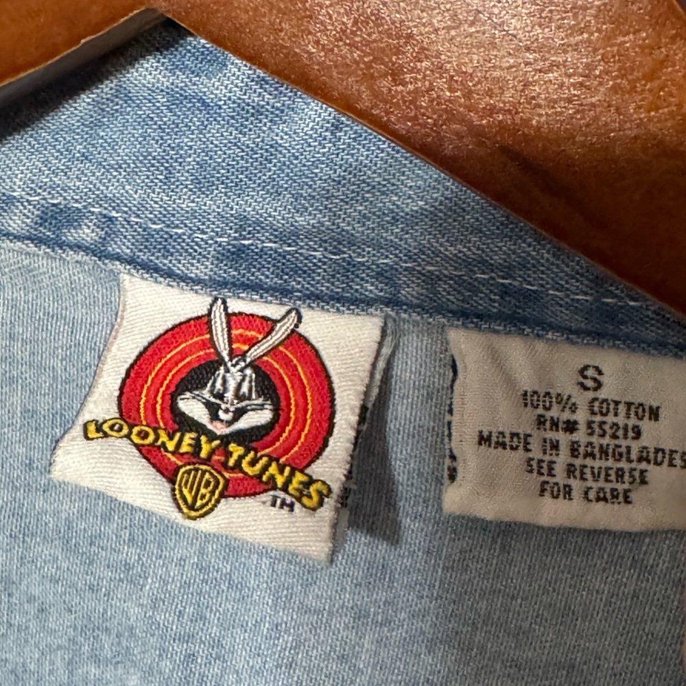 Looney Tunes Tweety Button Down Small - Picture 4 of 7